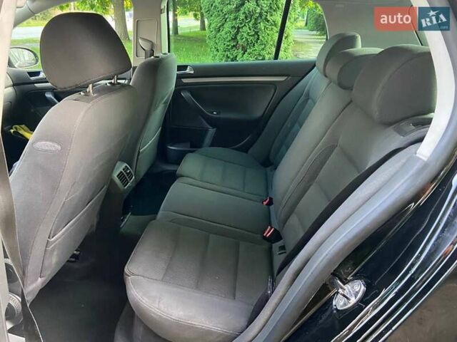 Чорний Фольксваген Гольф, об'ємом двигуна 1.6 л та пробігом 233 тис. км за 4950 $, фото 11 на Automoto.ua