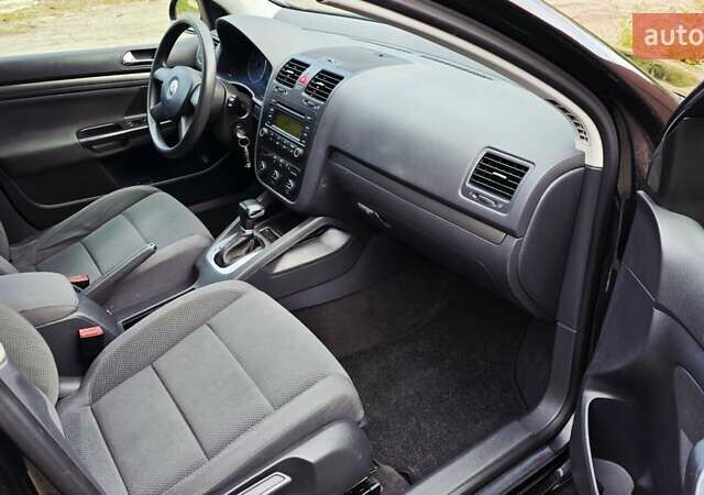 Чорний Фольксваген Гольф, об'ємом двигуна 1.6 л та пробігом 221 тис. км за 7399 $, фото 49 на Automoto.ua