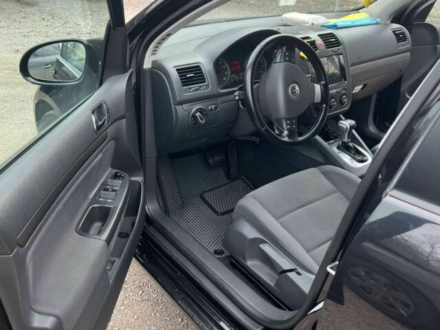 Фольксваген Гольф 2005 в Кропивницком (Кировограде) на Automoto.ua Черный Фольксваген Гольф, объемом двигателя 2 л и пробегом 190 тыс. км за 6500 $, фото 4 на Automoto.ua