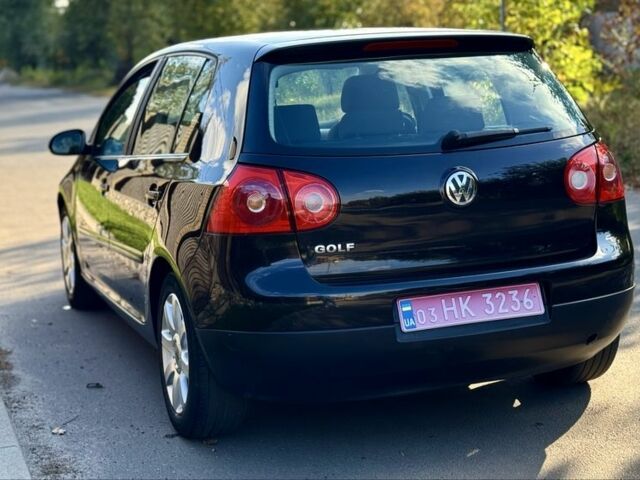 Черный Фольксваген Гольф, объемом двигателя 1.6 л и пробегом 215 тыс. км за 6500 $, фото 4 на Automoto.ua