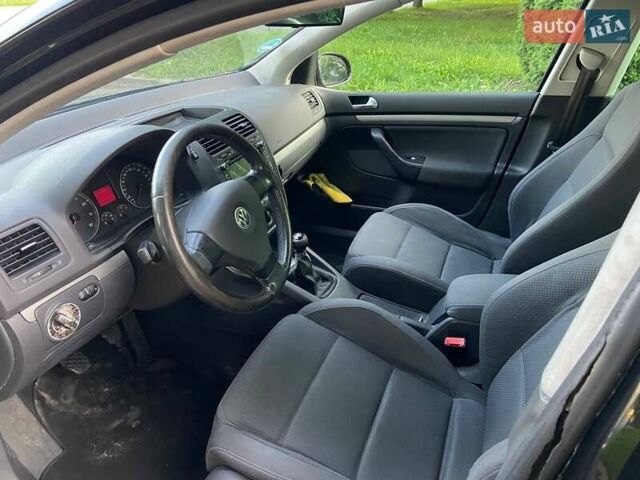 Чорний Фольксваген Гольф, об'ємом двигуна 1.6 л та пробігом 233 тис. км за 4950 $, фото 4 на Automoto.ua