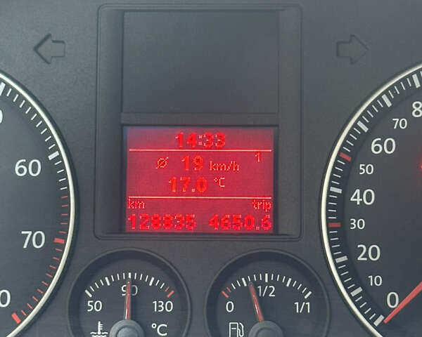 Черный Фольксваген Гольф, объемом двигателя 1.6 л и пробегом 129 тыс. км за 6200 $, фото 14 на Automoto.ua