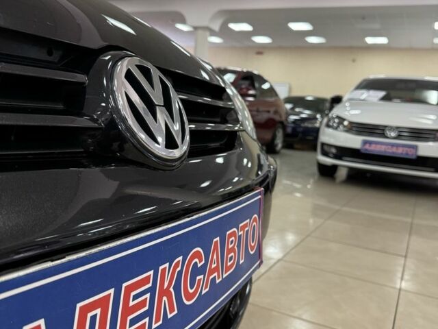 Черный Фольксваген Гольф, объемом двигателя 1.6 л и пробегом 205 тыс. км за 6500 $, фото 1 на Automoto.ua