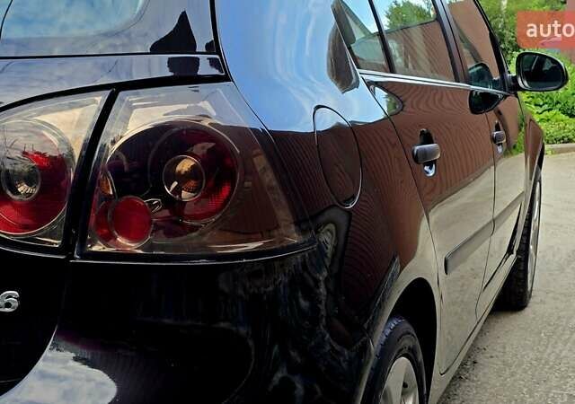 Черный Фольксваген Гольф, объемом двигателя 1.6 л и пробегом 210 тыс. км за 7299 $, фото 21 на Automoto.ua