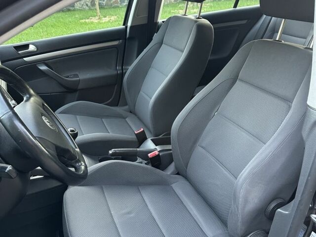 Черный Фольксваген Гольф, объемом двигателя 1.4 л и пробегом 205 тыс. км за 5300 $, фото 11 на Automoto.ua