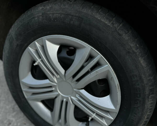 Черный Фольксваген Гольф, объемом двигателя 1.4 л и пробегом 266 тыс. км за 4800 $, фото 19 на Automoto.ua