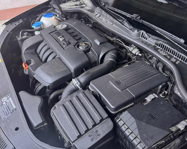 Черный Фольксваген Гольф, объемом двигателя 1.6 л и пробегом 231 тыс. км за 5850 $, фото 12 на Automoto.ua