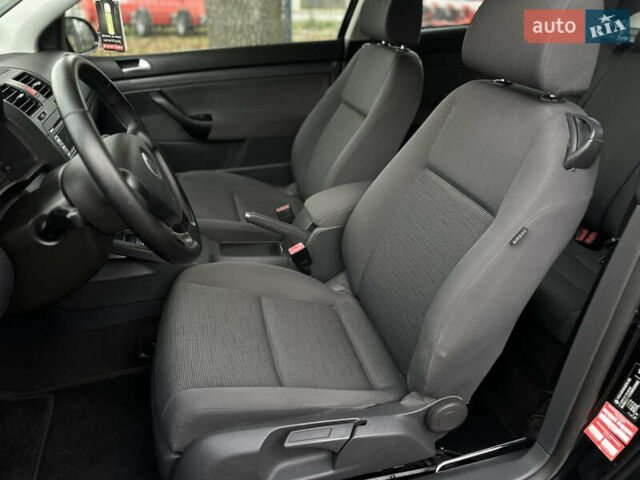 Чорний Фольксваген Гольф, об'ємом двигуна 1.4 л та пробігом 237 тис. км за 5100 $, фото 26 на Automoto.ua