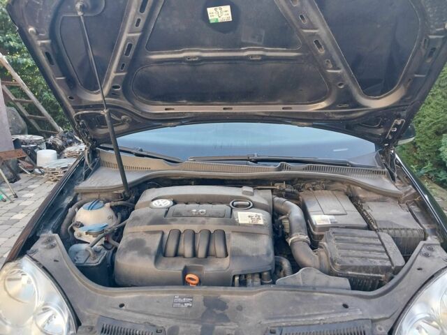 Черный Фольксваген Гольф, объемом двигателя 1.6 л и пробегом 223 тыс. км за 6400 $, фото 8 на Automoto.ua