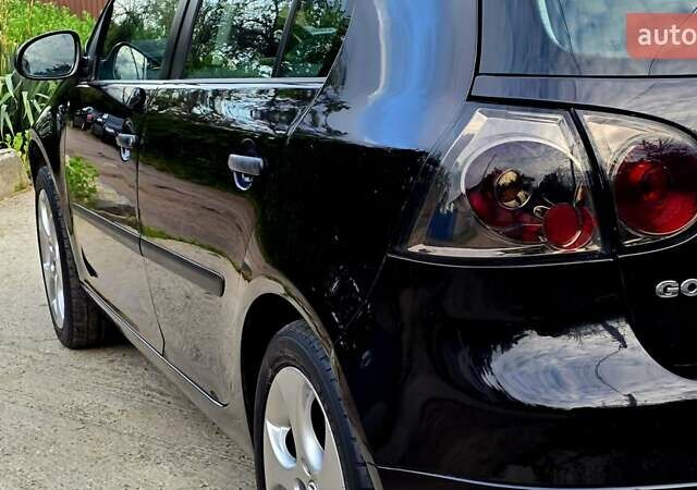 Черный Фольксваген Гольф, объемом двигателя 1.6 л и пробегом 210 тыс. км за 7299 $, фото 23 на Automoto.ua