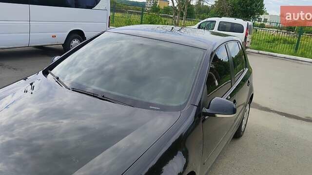 Черный Фольксваген Гольф, объемом двигателя 1.6 л и пробегом 160 тыс. км за 5700 $, фото 2 на Automoto.ua