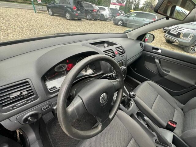 Черный Фольксваген Гольф, объемом двигателя 1.6 л и пробегом 191 тыс. км за 5499 $, фото 21 на Automoto.ua