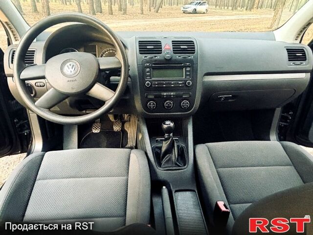 Чорний Фольксваген Гольф, об'ємом двигуна 1.6 л та пробігом 188 тис. км за 5650 $, фото 1 на Automoto.ua