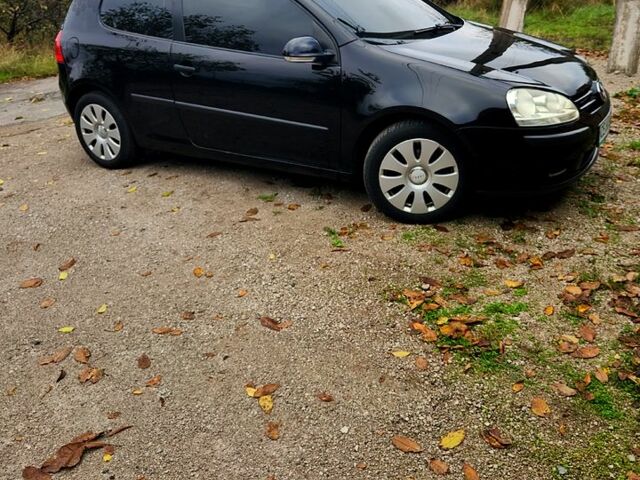 Чорний Фольксваген Гольф, об'ємом двигуна 1.4 л та пробігом 290 тис. км за 3999 $, фото 1 на Automoto.ua