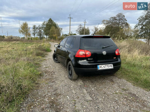 Черный Фольксваген Гольф, объемом двигателя 1.39 л и пробегом 121 тыс. км за 5150 $, фото 10 на Automoto.ua