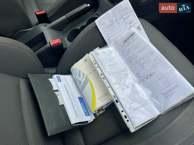 Черный Фольксваген Гольф, объемом двигателя 1.6 л и пробегом 183 тыс. км за 5199 $, фото 32 на Automoto.ua