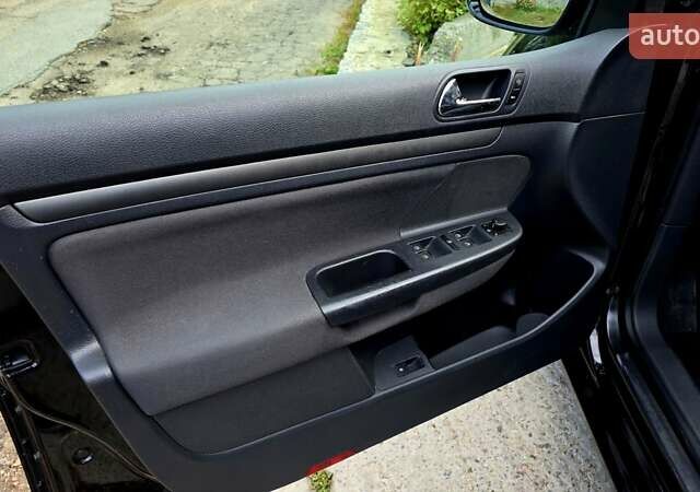 Чорний Фольксваген Гольф, об'ємом двигуна 1.6 л та пробігом 221 тис. км за 7399 $, фото 37 на Automoto.ua