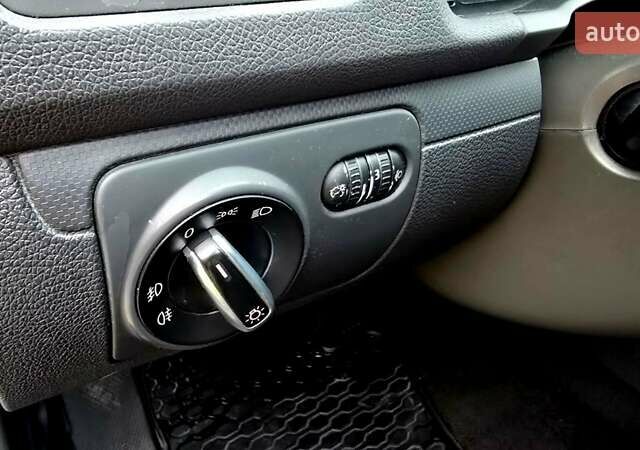 Черный Фольксваген Гольф, объемом двигателя 1.6 л и пробегом 210 тыс. км за 7299 $, фото 40 на Automoto.ua