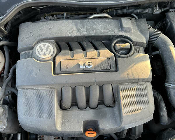 Черный Фольксваген Гольф, объемом двигателя 1.6 л и пробегом 192 тыс. км за 6000 $, фото 8 на Automoto.ua