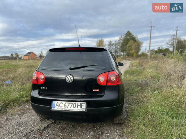 Черный Фольксваген Гольф, объемом двигателя 1.39 л и пробегом 121 тыс. км за 5150 $, фото 15 на Automoto.ua