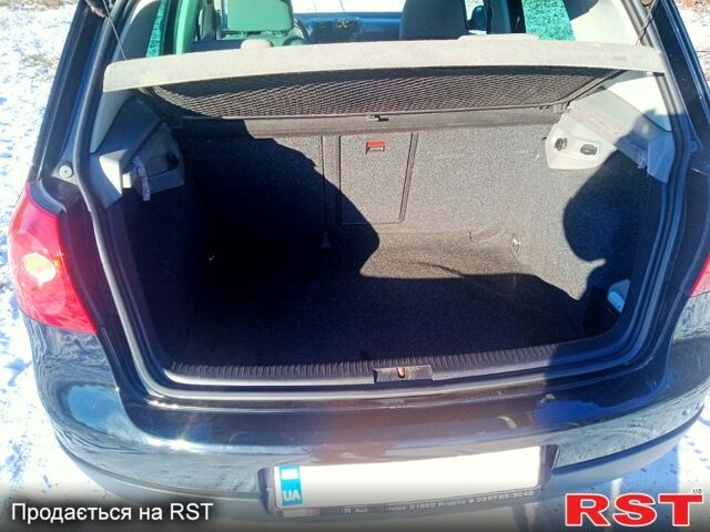 Чорний Фольксваген Гольф, об'ємом двигуна 16 л та пробігом 246 тис. км за 6399 $, фото 4 на Automoto.ua