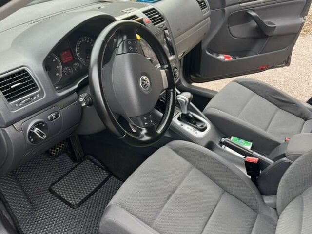 Фольксваген Гольф 2005 в Кропивницком (Кировограде) на Automoto.ua Черный Фольксваген Гольф, объемом двигателя 2 л и пробегом 190 тыс. км за 6500 $, фото 5 на Automoto.ua