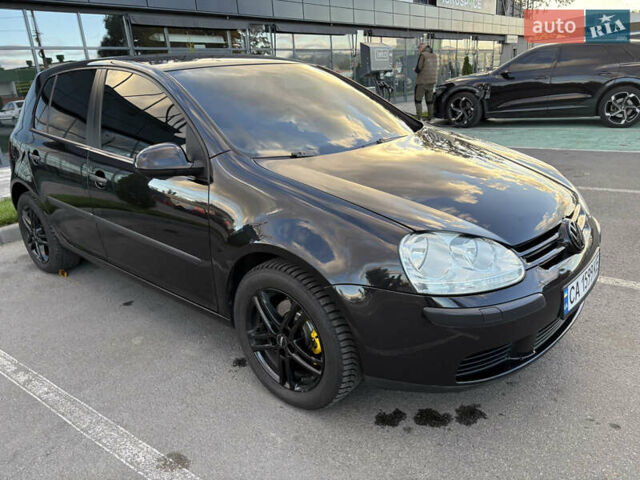 Черный Фольксваген Гольф, объемом двигателя 1.6 л и пробегом 216 тыс. км за 6100 $, фото 12 на Automoto.ua
