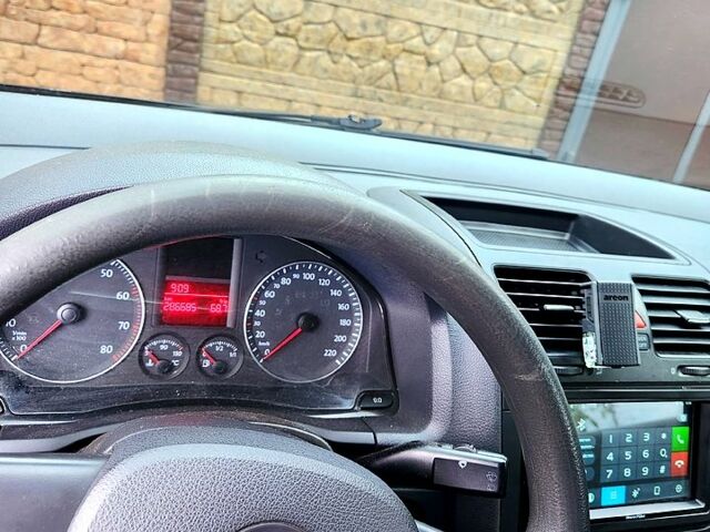 Чорний Фольксваген Гольф, об'ємом двигуна 1.4 л та пробігом 290 тис. км за 3999 $, фото 5 на Automoto.ua