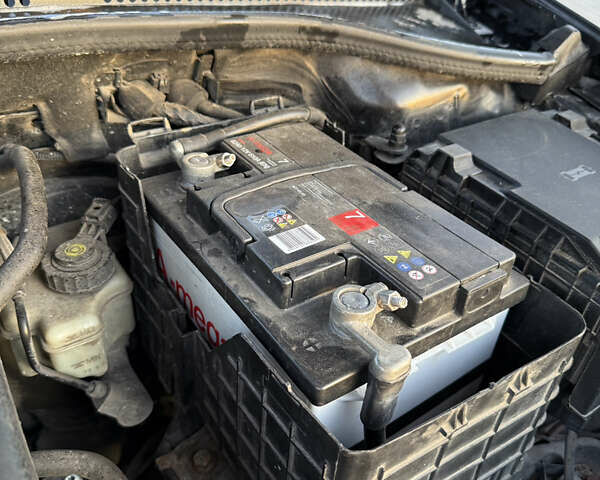 Черный Фольксваген Гольф, объемом двигателя 1.6 л и пробегом 231 тыс. км за 5999 $, фото 11 на Automoto.ua