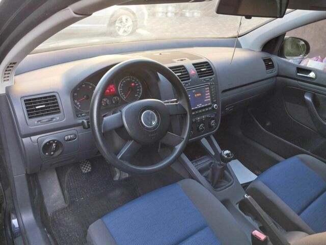 Черный Фольксваген Гольф, объемом двигателя 1.6 л и пробегом 223 тыс. км за 6400 $, фото 9 на Automoto.ua