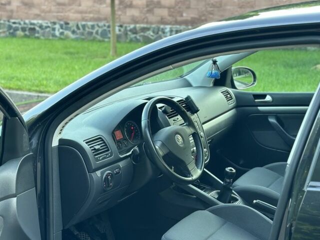 Черный Фольксваген Гольф, объемом двигателя 1.4 л и пробегом 205 тыс. км за 5300 $, фото 10 на Automoto.ua