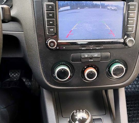 Черный Фольксваген Гольф, объемом двигателя 1.4 л и пробегом 240 тыс. км за 4300 $, фото 5 на Automoto.ua