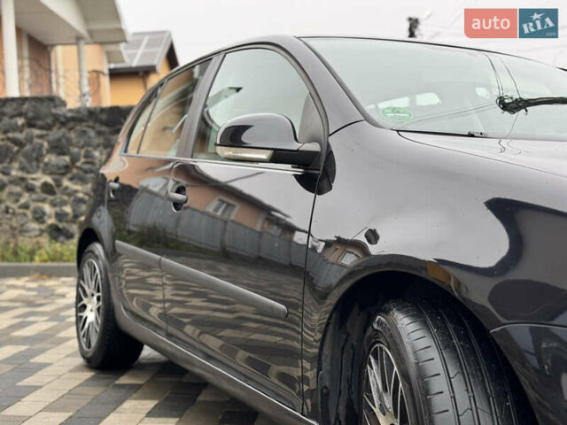 Черный Фольксваген Гольф, объемом двигателя 1.4 л и пробегом 197 тыс. км за 5500 $, фото 15 на Automoto.ua