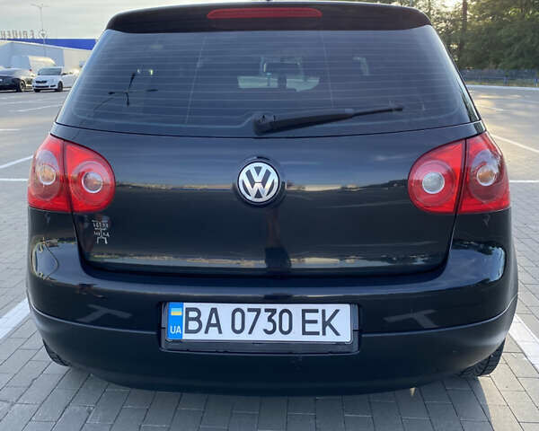 Черный Фольксваген Гольф, объемом двигателя 1.6 л и пробегом 300 тыс. км за 6200 $, фото 5 на Automoto.ua