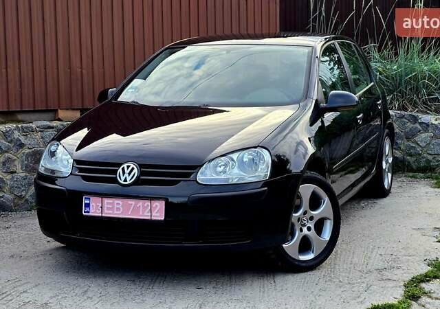 Черный Фольксваген Гольф, объемом двигателя 1.6 л и пробегом 210 тыс. км за 7299 $, фото 5 на Automoto.ua