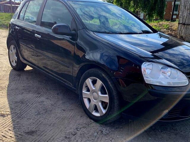 Черный Фольксваген Гольф, объемом двигателя 1.6 л и пробегом 294 тыс. км за 5200 $, фото 2 на Automoto.ua