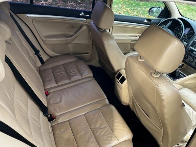 Черный Фольксваген Гольф, объемом двигателя 1.9 л и пробегом 240 тыс. км за 1500 $, фото 7 на Automoto.ua