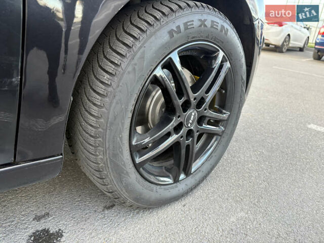 Черный Фольксваген Гольф, объемом двигателя 1.6 л и пробегом 216 тыс. км за 6100 $, фото 13 на Automoto.ua