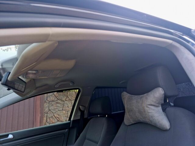 Черный Фольксваген Гольф, объемом двигателя 1.4 л и пробегом 217 тыс. км за 5400 $, фото 5 на Automoto.ua