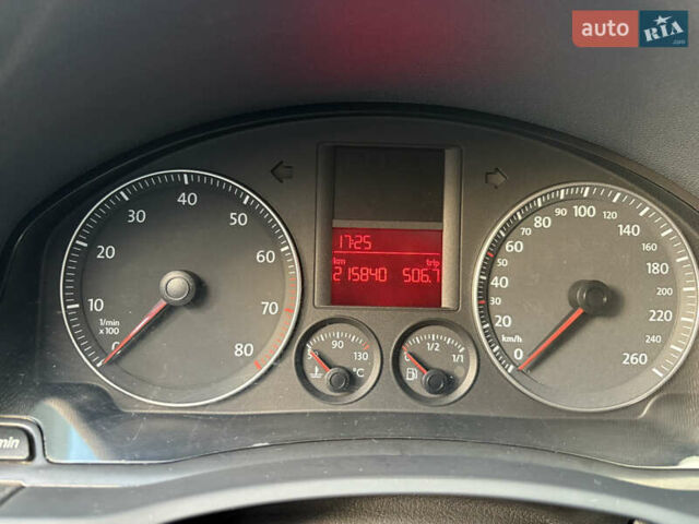 Черный Фольксваген Гольф, объемом двигателя 1.6 л и пробегом 216 тыс. км за 6100 $, фото 28 на Automoto.ua
