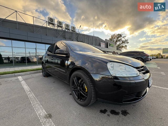 Черный Фольксваген Гольф, объемом двигателя 1.6 л и пробегом 216 тыс. км за 6100 $, фото 2 на Automoto.ua