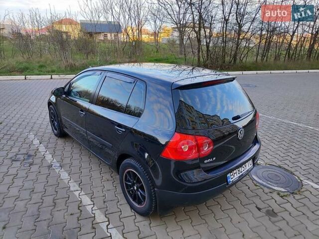 Черный Фольксваген Гольф, объемом двигателя 1.6 л и пробегом 156 тыс. км за 4800 $, фото 6 на Automoto.ua
