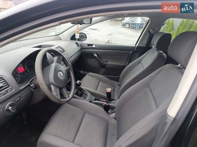 Чорний Фольксваген Гольф, об'ємом двигуна 1.4 л та пробігом 257 тис. км за 4800 $, фото 13 на Automoto.ua