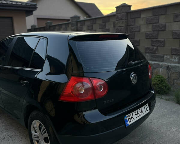 Черный Фольксваген Гольф, объемом двигателя 1.4 л и пробегом 266 тыс. км за 4800 $, фото 4 на Automoto.ua