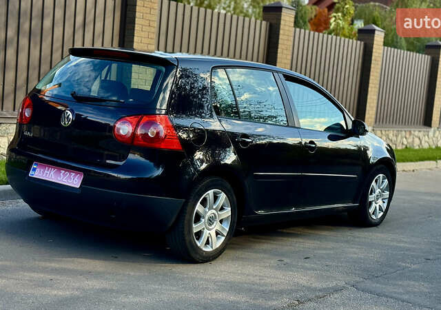Черный Фольксваген Гольф, объемом двигателя 1.6 л и пробегом 215 тыс. км за 6500 $, фото 5 на Automoto.ua