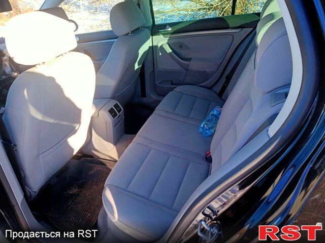 Чорний Фольксваген Гольф, об'ємом двигуна 16 л та пробігом 246 тис. км за 6399 $, фото 2 на Automoto.ua