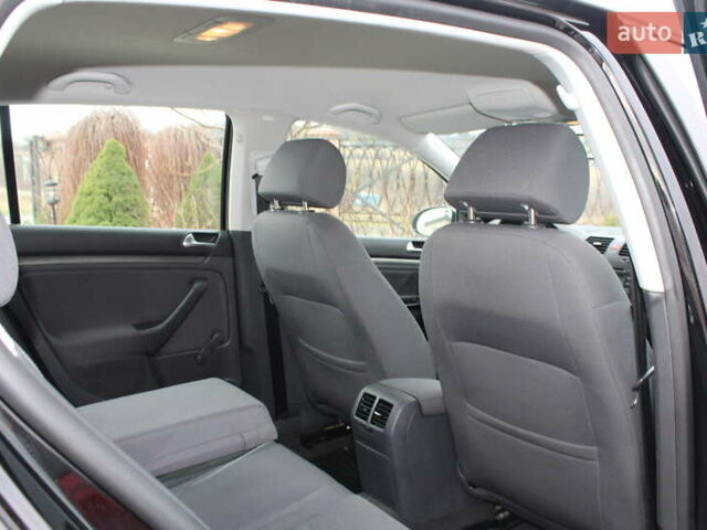 Чорний Фольксваген Гольф, об'ємом двигуна 1.6 л та пробігом 205 тис. км за 5690 $, фото 70 на Automoto.ua