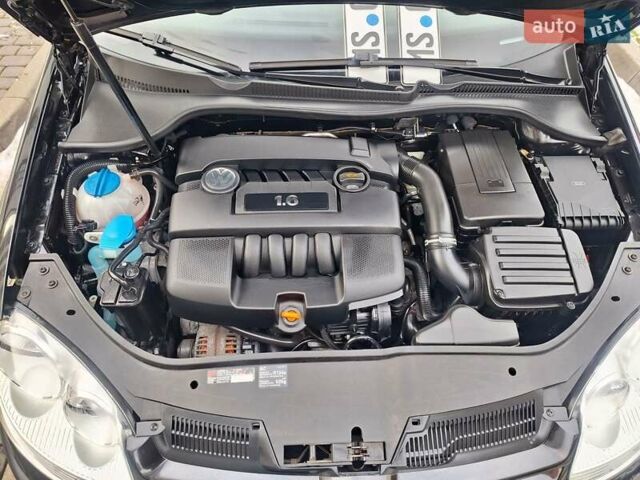 Чорний Фольксваген Гольф, об'ємом двигуна 1.6 л та пробігом 220 тис. км за 6750 $, фото 52 на Automoto.ua