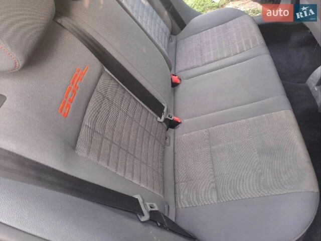 Черный Фольксваген Гольф, объемом двигателя 1.4 л и пробегом 202 тыс. км за 4800 $, фото 2 на Automoto.ua