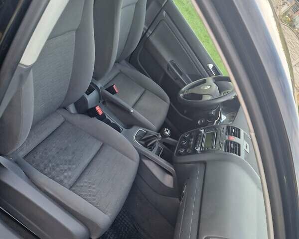 Фольксваген Гольф 2006 в Могилев-Подольском на Automoto.ua Черный Фольксваген Гольф, объемом двигателя 1.6 л и пробегом 164 тыс. км за 5750 $, фото 12 на Automoto.ua